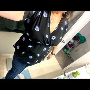 41 Hawthorn - Claire Stretch Flutter Sleeve Faux Wrap Top - 2XL - Blue / Black